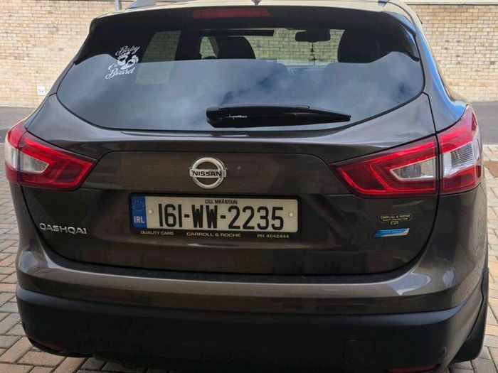 Nissan qashqai 1.5L  Diesel,  Brown