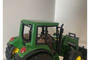 John Deere (633)  1