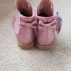BNWT Girls Sparkly Chelsea Boots