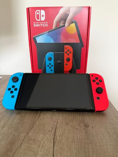 Nintendo Switch OLED Mint Condition Full Set