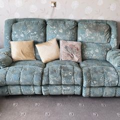 3 piece couch set, seats 5 people