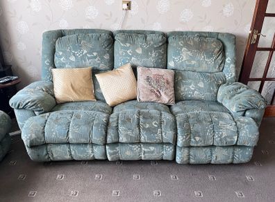 3 piece couch set, seats 5 people
