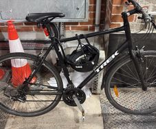 Trek FX2 Hybrid bike