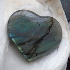 Labradorite heart crystal, Gemstones, Crystals, Labradorite