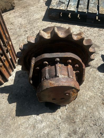 Hitachi 6 ton Final Drives