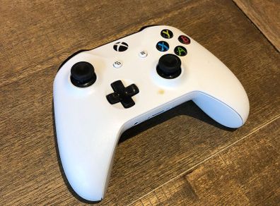 XBox One S Wireless Controller (Model 1708) - #387