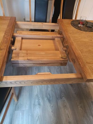 wood  table and chairs 6 chairs