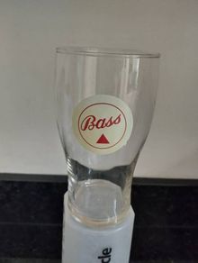 Vintage Bass pint glass