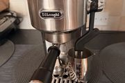DeLonghi Dedica Maestro EC950M coffee machine