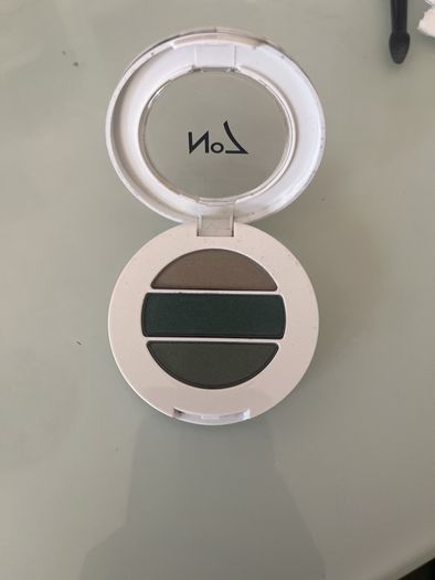 N7 eyeshadow