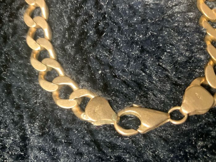 gold bracelet
