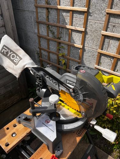 RYOBI EMS190DC 18V One+ Mitre Saw + Workmate