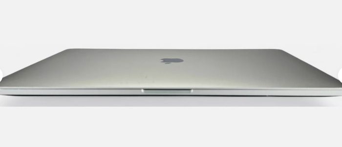 2019 Apple 15" MacBook Pro A1990 Touch Bar Intel i9 9th Gen 32GB RAM 500GB SSD