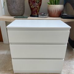 Lovely Solid 3 Drawer Chest Of Drawers - Cabinet - Can Deliver