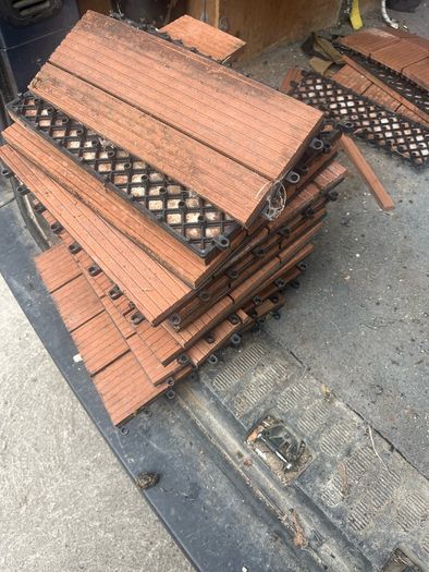 140 sq feet of interlocking composite decking