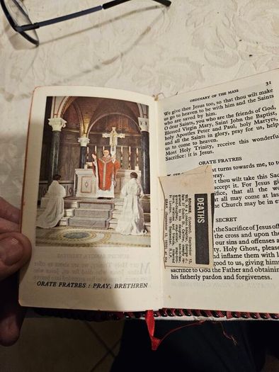 The Saint Andrew Simple Daily Missal. By Dom Gaspar Lefebvre O. S. B. 1959 Edition In Good Condition.  See Photos For Same.