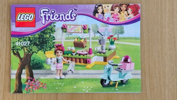 Lego Friends Mia's Lemonade Stand (41027)