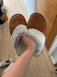 slippers