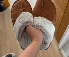 slippers