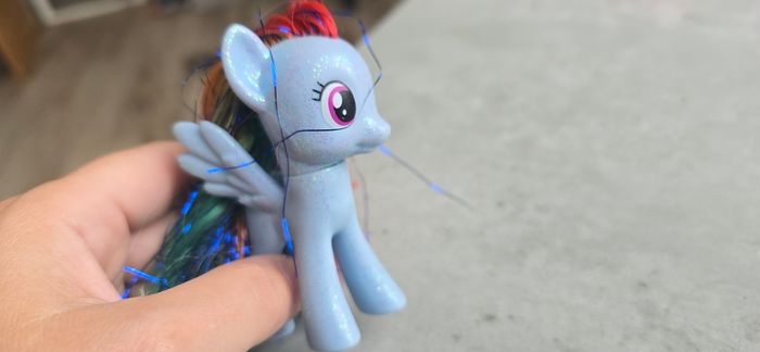 Rainbow Dash Brushable Figure Sparkle Glitter MLP G4 My Little Pony 2010