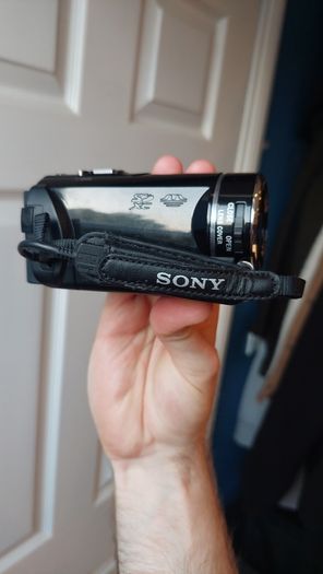 Sony Handycam HDR-PJ200E Camcorder Video Camera