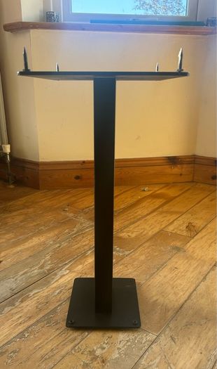 speaker stands