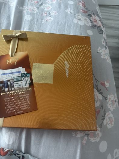 No7 Ultimate Skincare Set