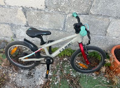 2022 Cube Cubie 160 RT Kids Bike in Grey and Red
