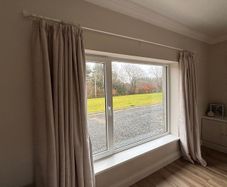 2.9m cream curtain pole 28mm