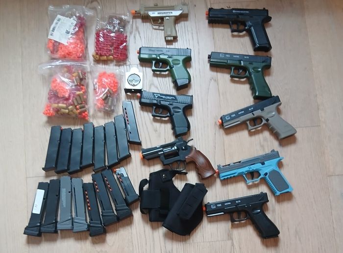 toy guns