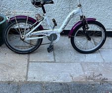 Girls Bike - 5-8yrs