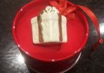 Beautiful belleek living mini gift box christmas tree decoration