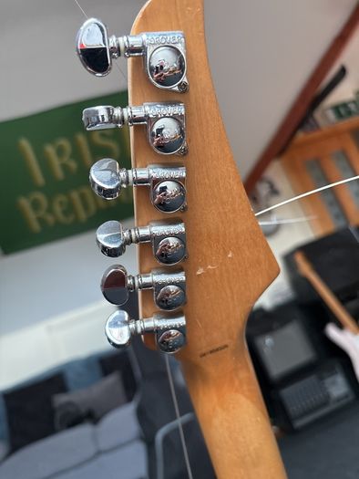 Left Handed Washburn Dinky