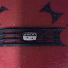 Triumph  2500 S Grille