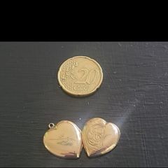 9 carat gold locket