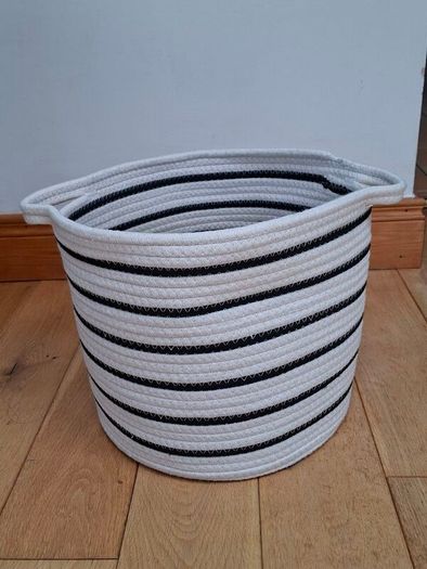 4  X stylish storage baskets