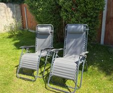 Garden recliner chairs