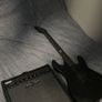 Electric guitar with amp and bag Image 3