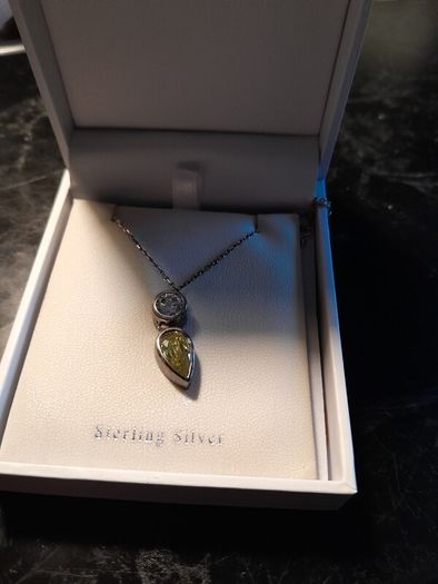 ladies silver chain and pendant