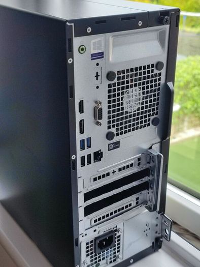 DELL PC Optiplex 3060, Intel i5, SSD, WiFi + Bluetooth