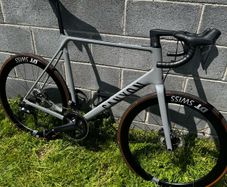 Canyon Ultimate CF SL 8 Disc Aero