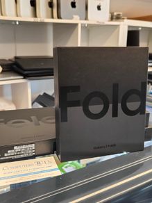 Samsung Galaxy Z Fold 4 - 256GB/ 12GB - Dual Sim Unlocked Phantom Black.