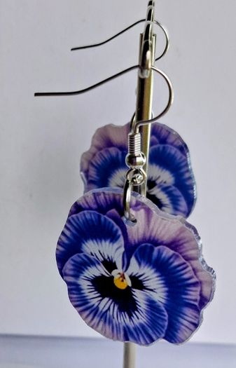 Majestic Lavender Pansy Floral Earrings