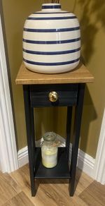 Side/Lamp Table