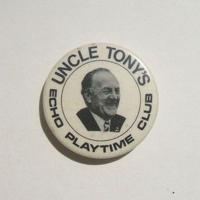 UNCLE TONY'S (Southern Daily Echo) - children's newspaper Echo Playtime Club membership badge (late 1960s)