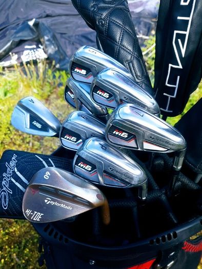Set of Taylormade Clubs