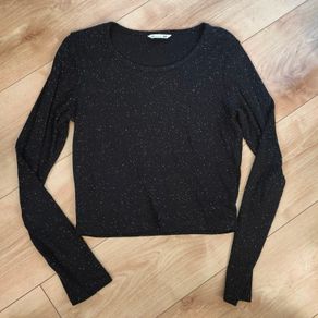 Black Cropped Top