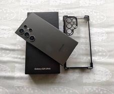 Samsung Galaxy S24 Ultra 256gb in excellent condition, screen protector and case