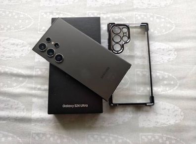 Samsung Galaxy S24 Ultra 256gb in excellent condition, screen protector and case