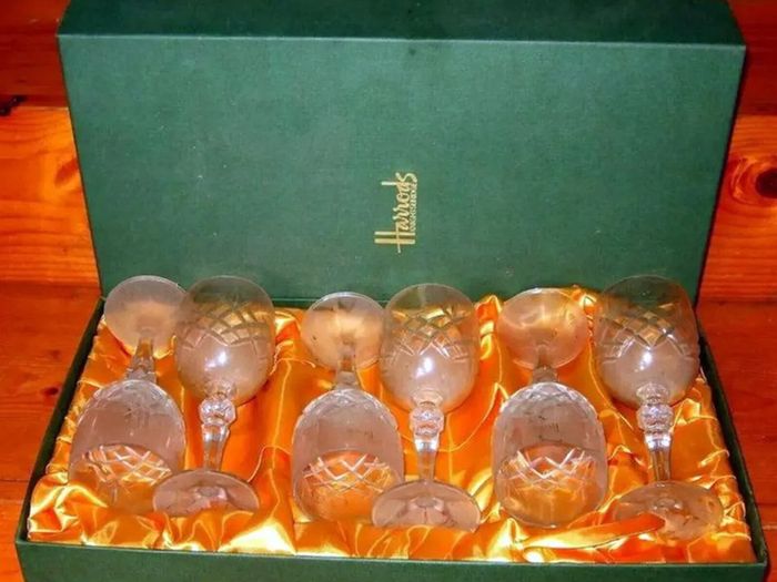 Vintage Harrods Cut Crystal Wine Glasses Set of 6 (Brand New / Unused)